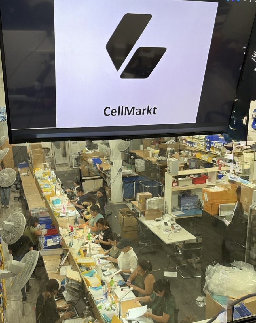 Warehouse staff processing devices for shipment